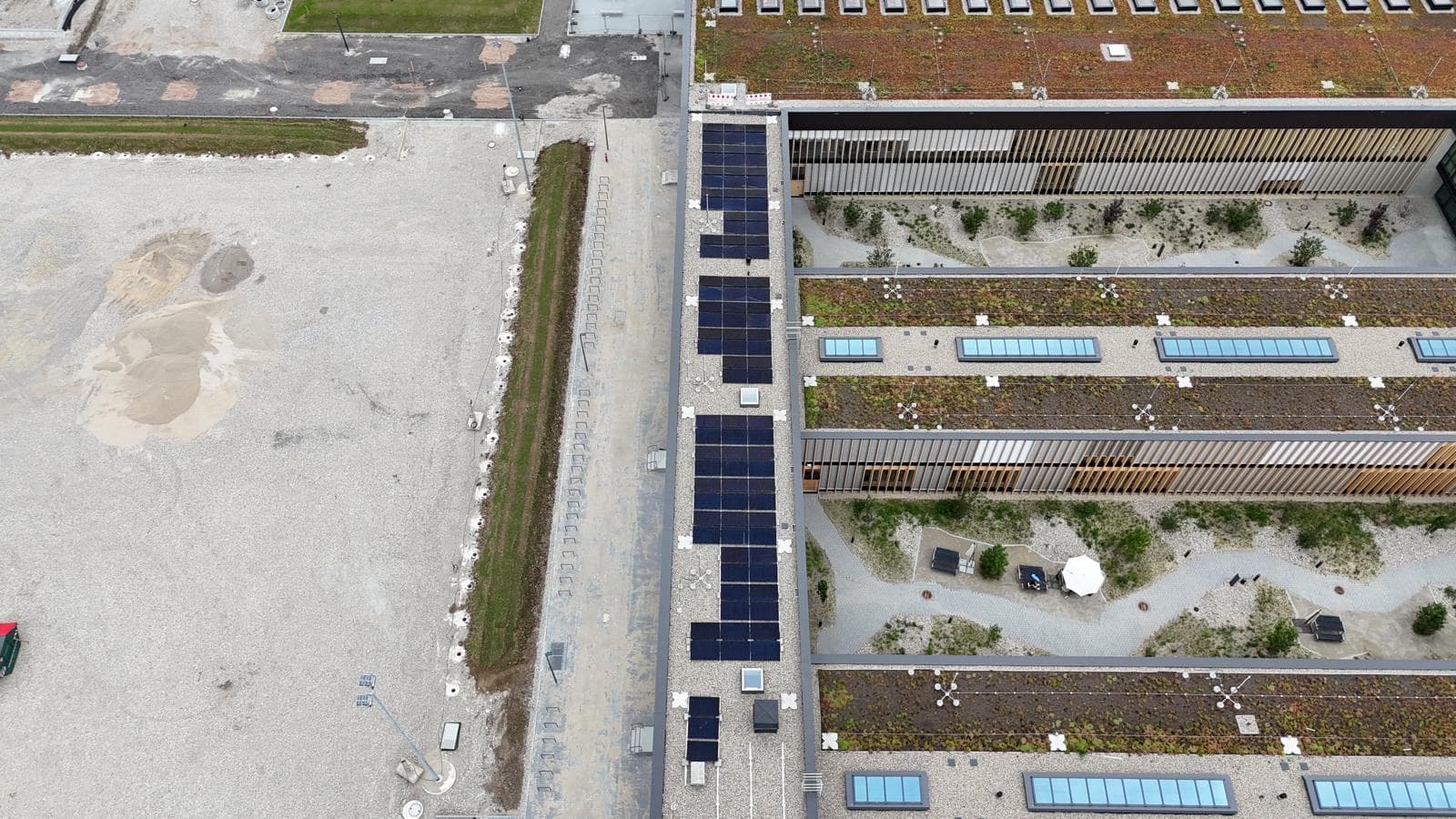 Gewerbliche Photovoltaikanlage von Profisolar Bau